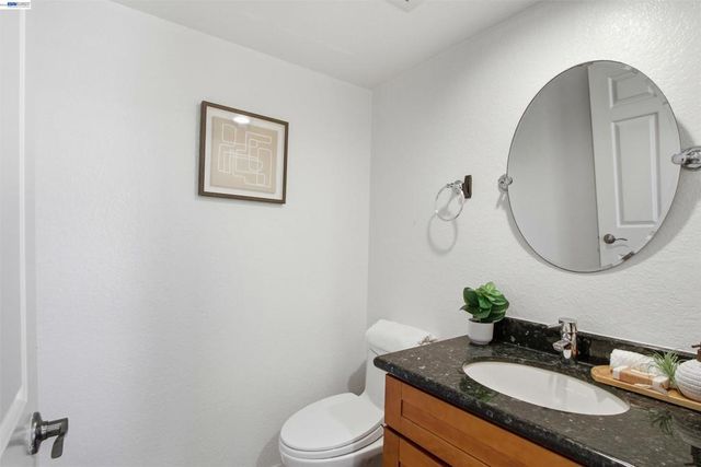 6010 Peppertree Ct, Newark, CA 94560