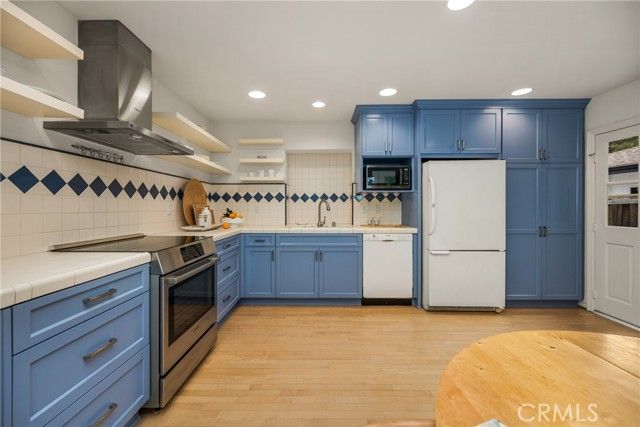 10885 Coronel Road, Tustin, CA 92705