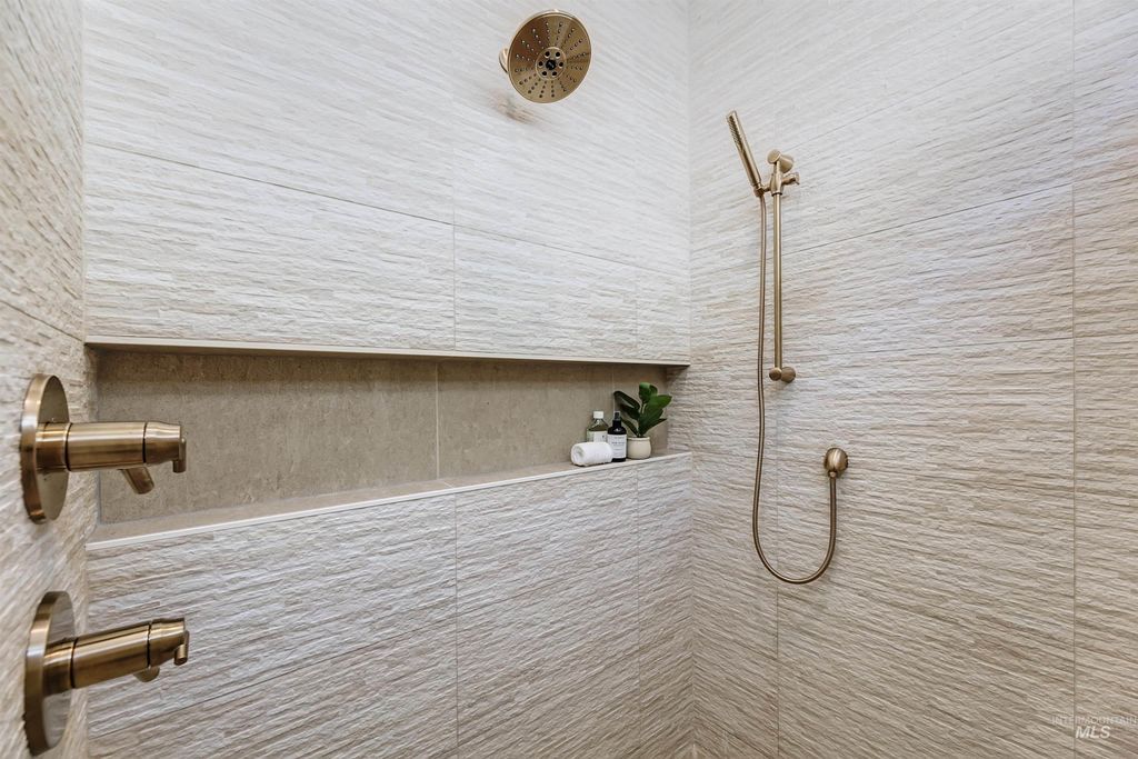 5641 W Haughburn Dr, Eagle, ID 83616 photo 29