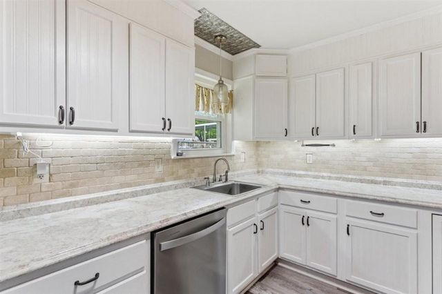 2921 Travis Street, Westlake, LA 70669