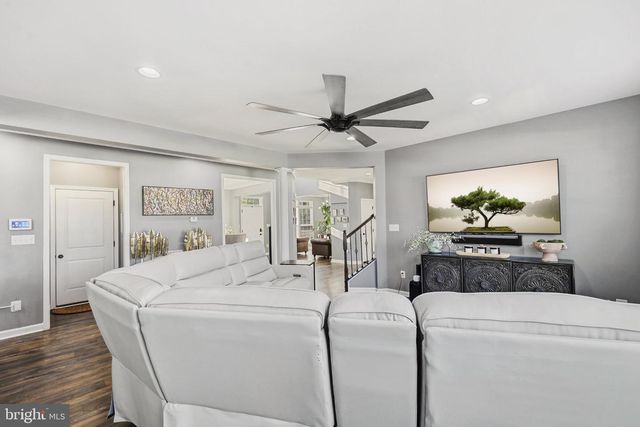3341 SOARING CIR, Woodbridge, VA 22193