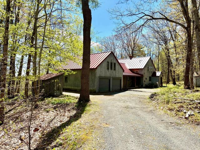 559 Parker Hill Road, Rockingham, VT 05101
