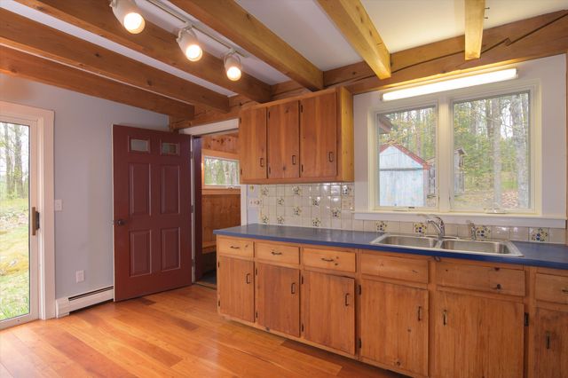 559 Parker Hill Road, Rockingham, VT 05101
