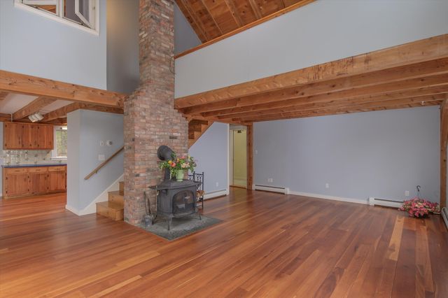 559 Parker Hill Road, Rockingham, VT 05101