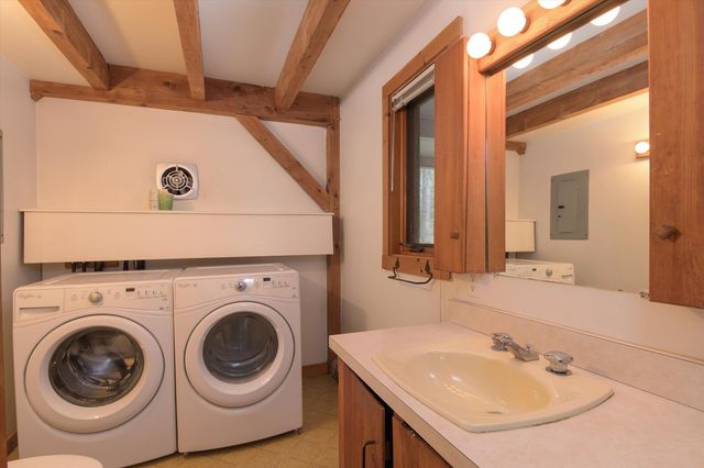 559 Parker Hill Road, Rockingham, VT 05101