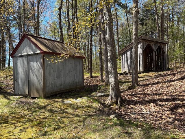 559 Parker Hill Road, Rockingham, VT 05101