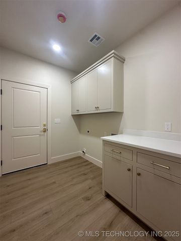 12195 Longboard Loop, Kingston, OK 73439