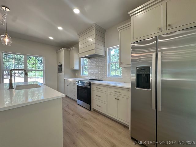 12195 Longboard Loop, Kingston, OK 73439