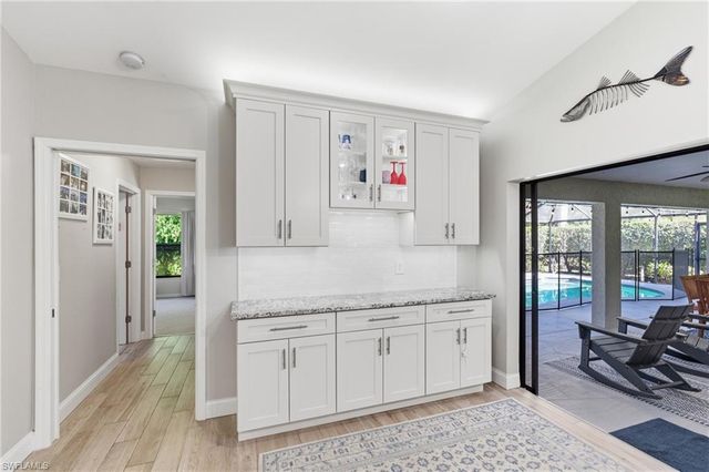 6651 Willow Lake CIR, Fort Myers, FL 33966