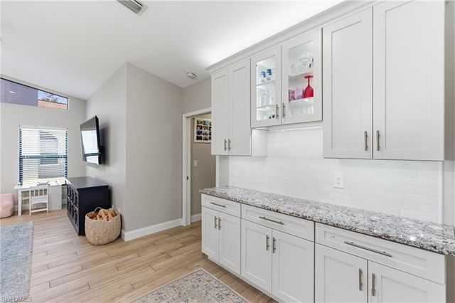 6651 Willow Lake CIR, Fort Myers, FL 33966