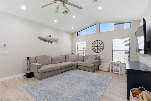 6651 Willow Lake CIR, Fort Myers, FL 33966