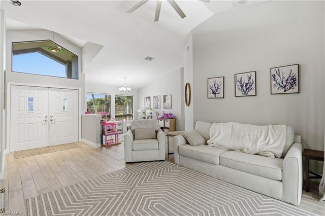 6651 Willow Lake CIR, Fort Myers, FL 33966