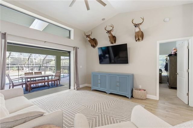 6651 Willow Lake CIR, Fort Myers, FL 33966