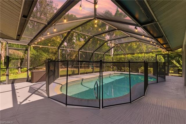 6651 Willow Lake CIR, Fort Myers, FL 33966