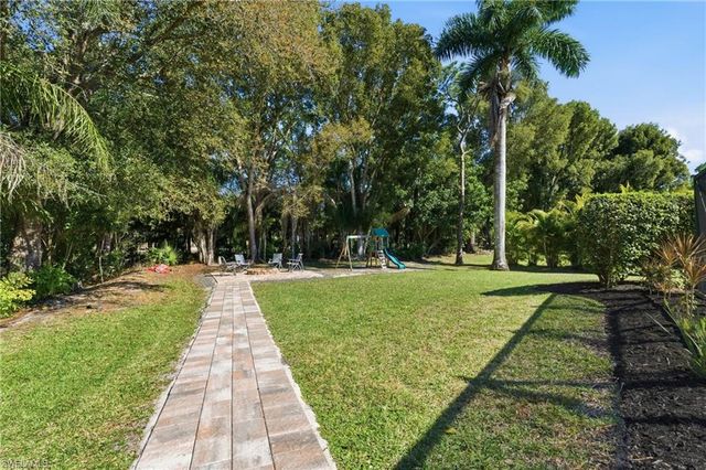 6651 Willow Lake CIR, Fort Myers, FL 33966