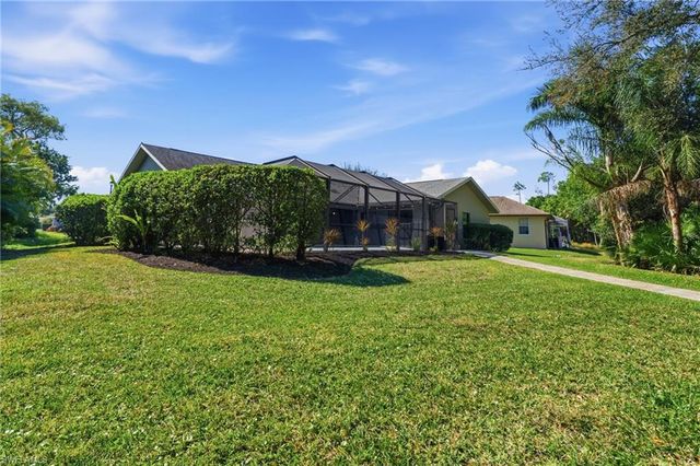 6651 Willow Lake CIR, Fort Myers, FL 33966