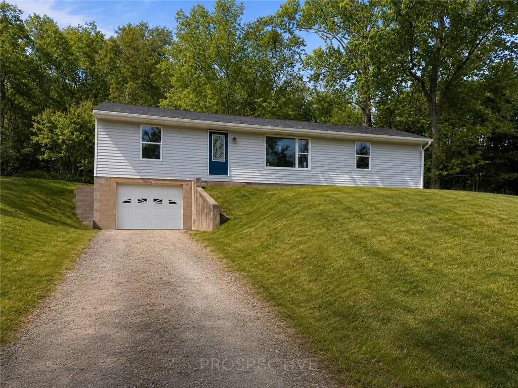 123 Wilhelm Dr, Center Twp, PA 15061