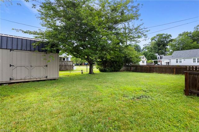 8329 Old Ocean View RD, Norfolk, VA 23518
