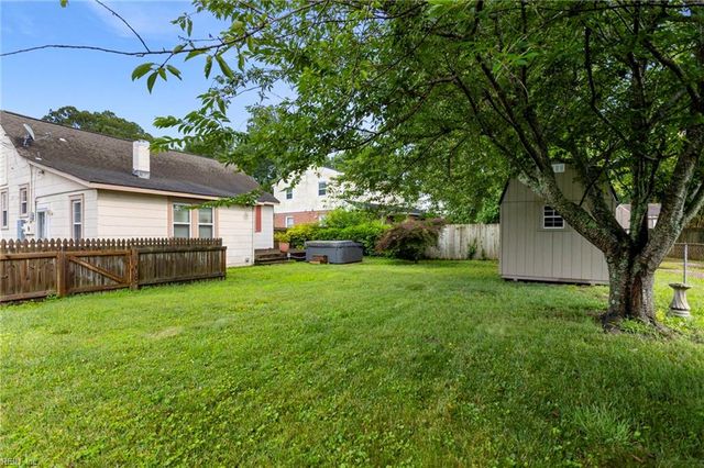 8329 Old Ocean View RD, Norfolk, VA 23518