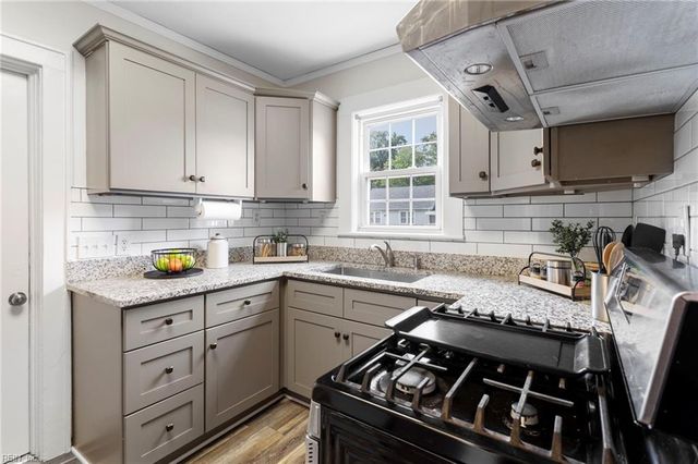 8329 Old Ocean View RD, Norfolk, VA 23518