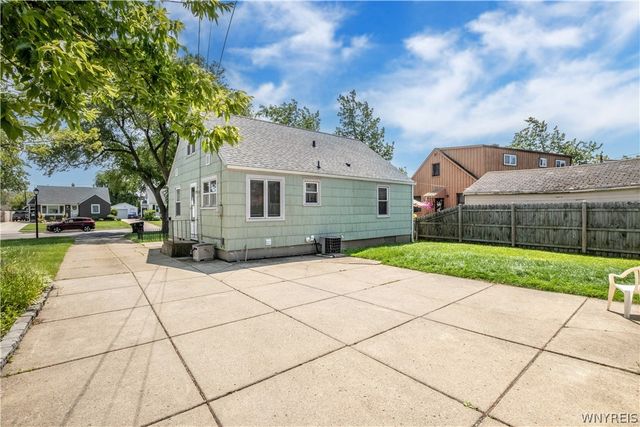 1852 Parker Blvd, Tonawanda, NY 14150