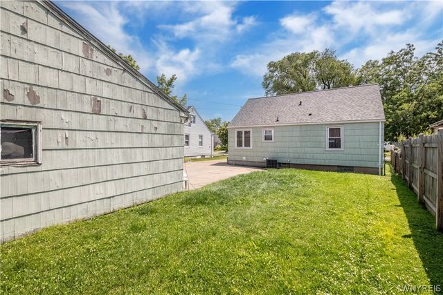 1852 Parker Blvd, Tonawanda, NY 14150