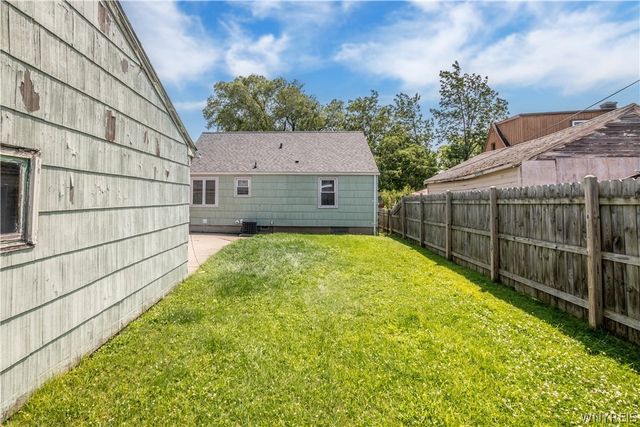 1852 Parker Blvd, Tonawanda, NY 14150