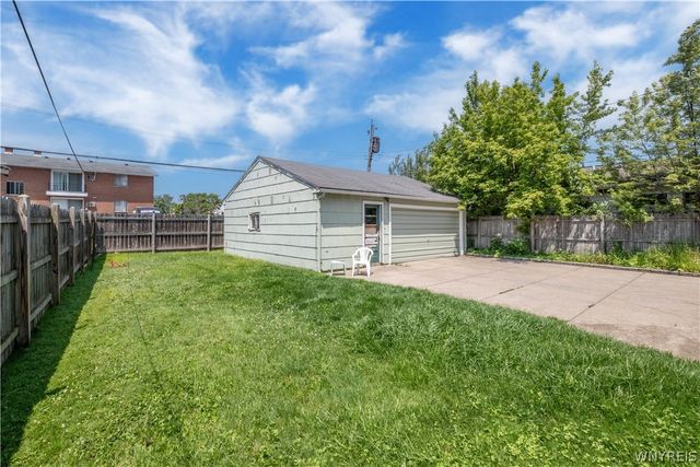 1852 Parker Blvd, Tonawanda, NY 14150