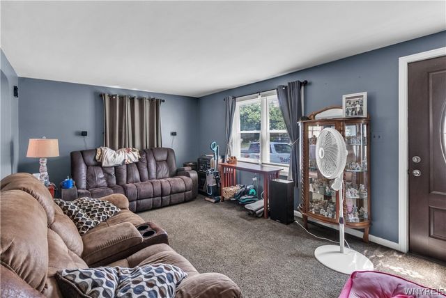 1852 Parker Blvd, Tonawanda, NY 14150