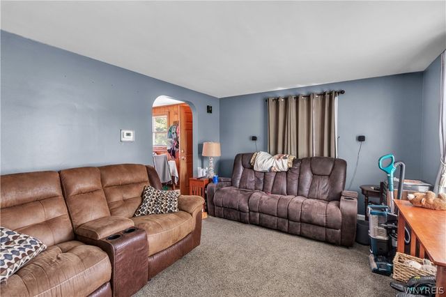 1852 Parker Blvd, Tonawanda, NY 14150
