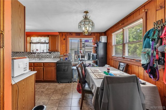 1852 Parker Blvd, Tonawanda, NY 14150