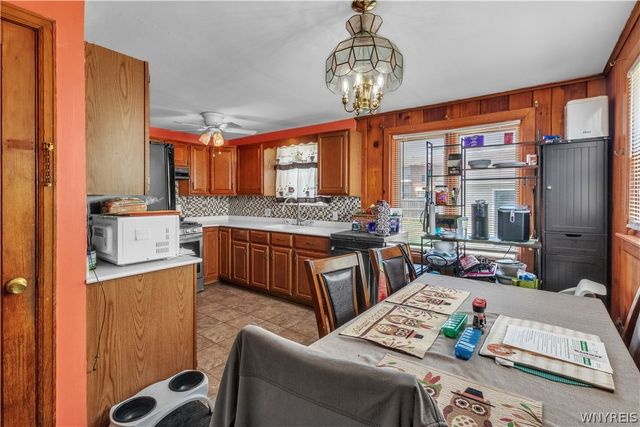 1852 Parker Blvd, Tonawanda, NY 14150