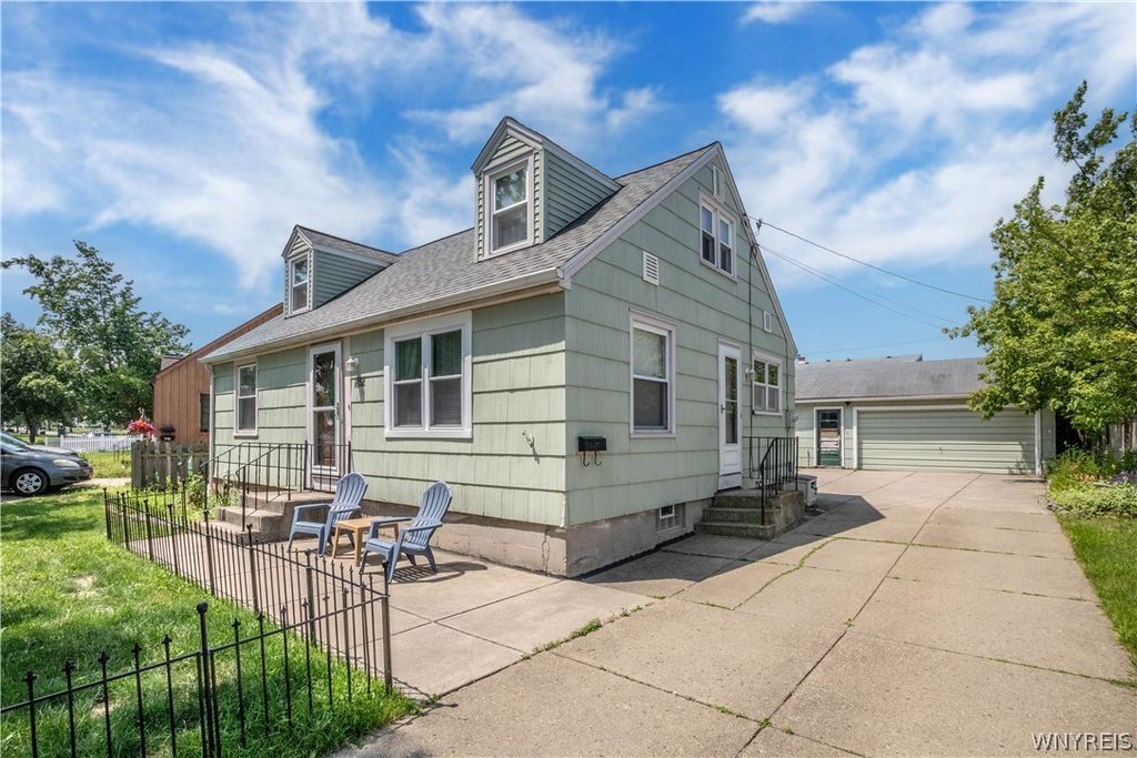 1852 Parker Blvd, Tonawanda, NY 14150