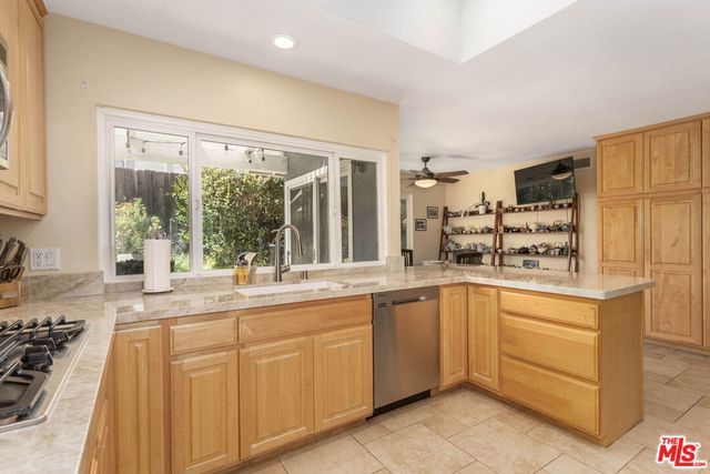 1953 Laurel Wood Court, Thousand Oaks, CA 91362