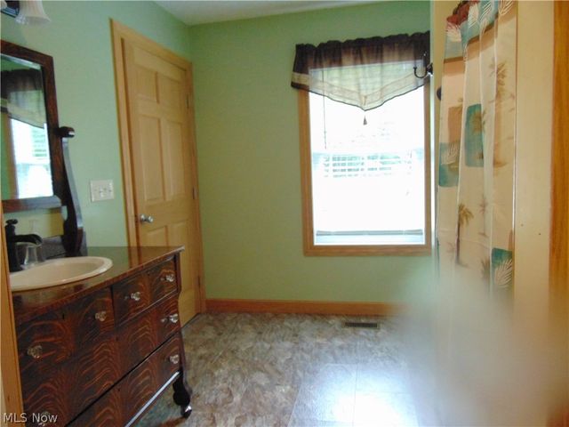 12436 Painesville Warren Road, Concord Twp, OH 44077