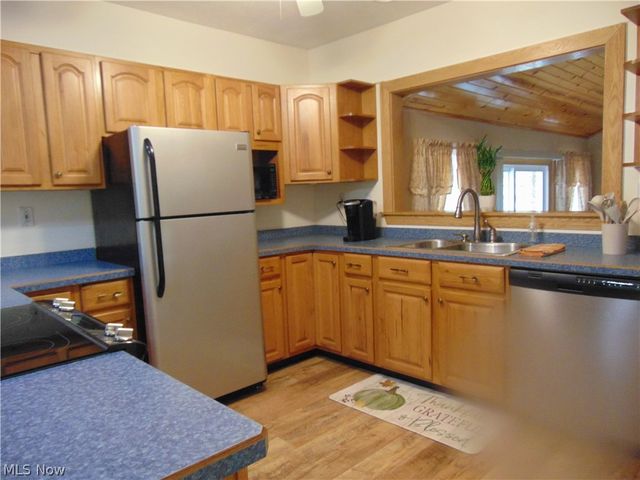 12436 Painesville Warren Road, Concord Twp, OH 44077