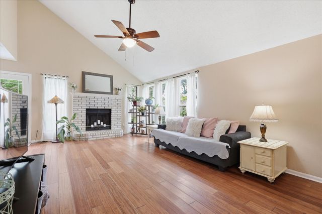 2618 Crockett Drive, Corinth, TX 76210