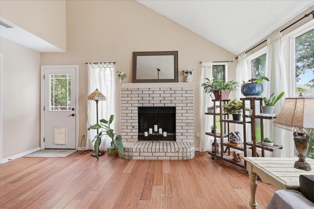 2618 Crockett Drive, Corinth, TX 76210