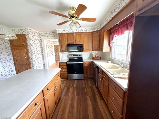 5512 Winona Street, Winston-salem, NC 27106