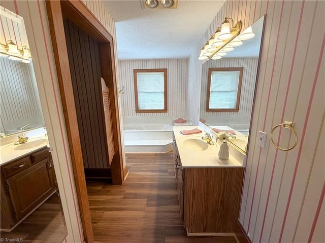 5512 Winona Street, Winston-salem, NC 27106