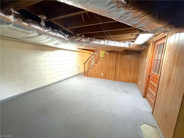 5512 Winona Street, Winston-salem, NC 27106