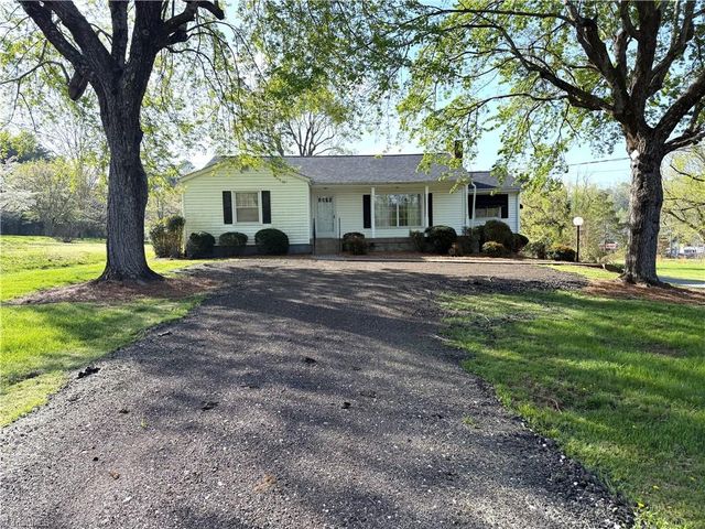 5512 Winona Street, Winston-salem, NC 27106