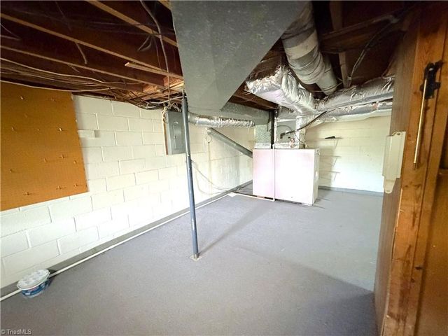 5512 Winona Street, Winston-salem, NC 27106
