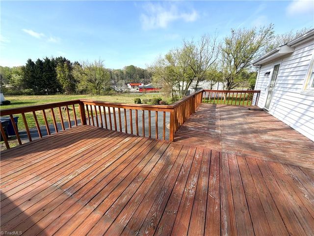 5512 Winona Street, Winston-salem, NC 27106