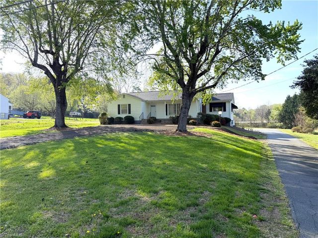 5512 Winona Street, Winston-salem, NC 27106