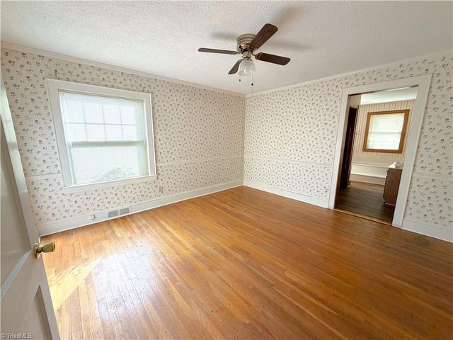 5512 Winona Street, Winston-salem, NC 27106