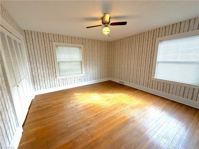 5512 Winona Street, Winston-salem, NC 27106