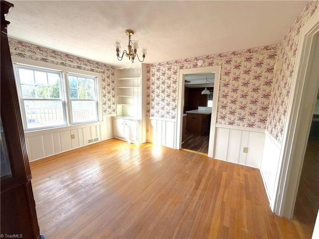 5512 Winona Street, Winston-salem, NC 27106