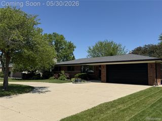 39540 Aynesley Street, Clinton Charter Township, MI 48038