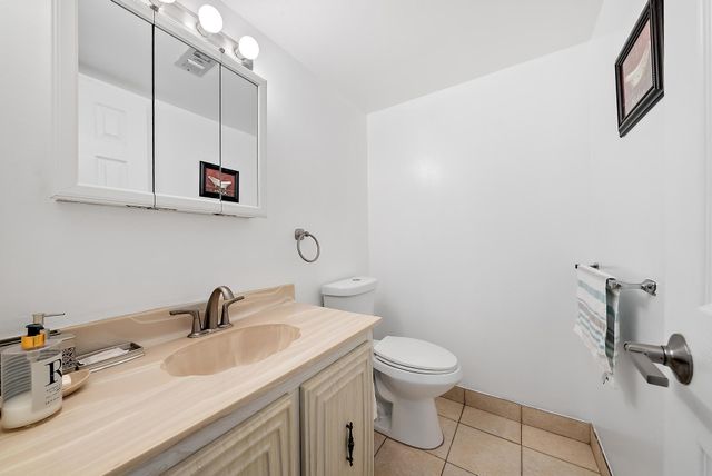 701 Lori Drive 206, Palm Springs, FL 33461